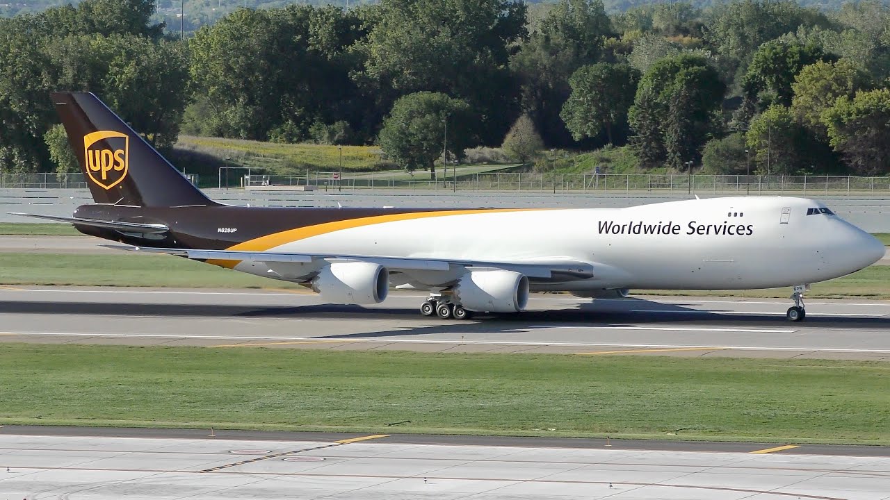 BRAND NEW UPS 747-8F Taxi and Takeoff at MSP | N629UP