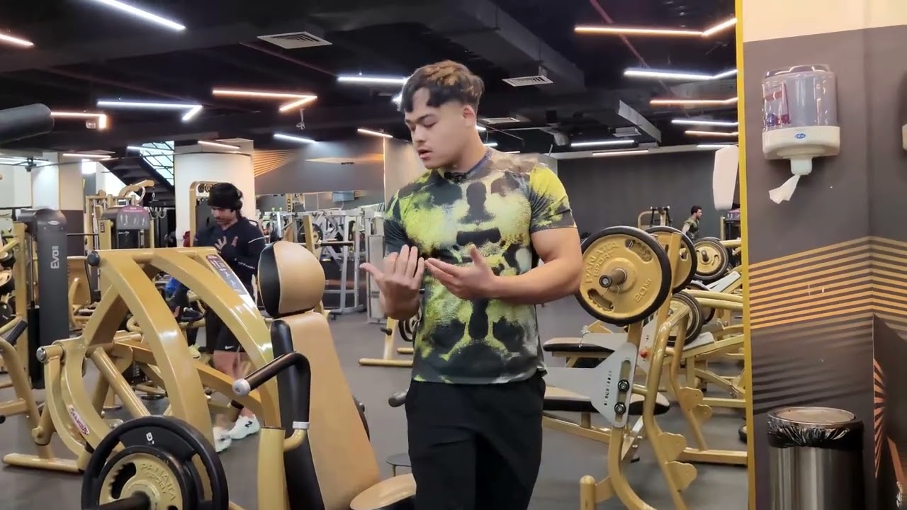 Muscle gain Personal trainer Doha, gym coach, fitness trainer, Smart Gym trainer strength training