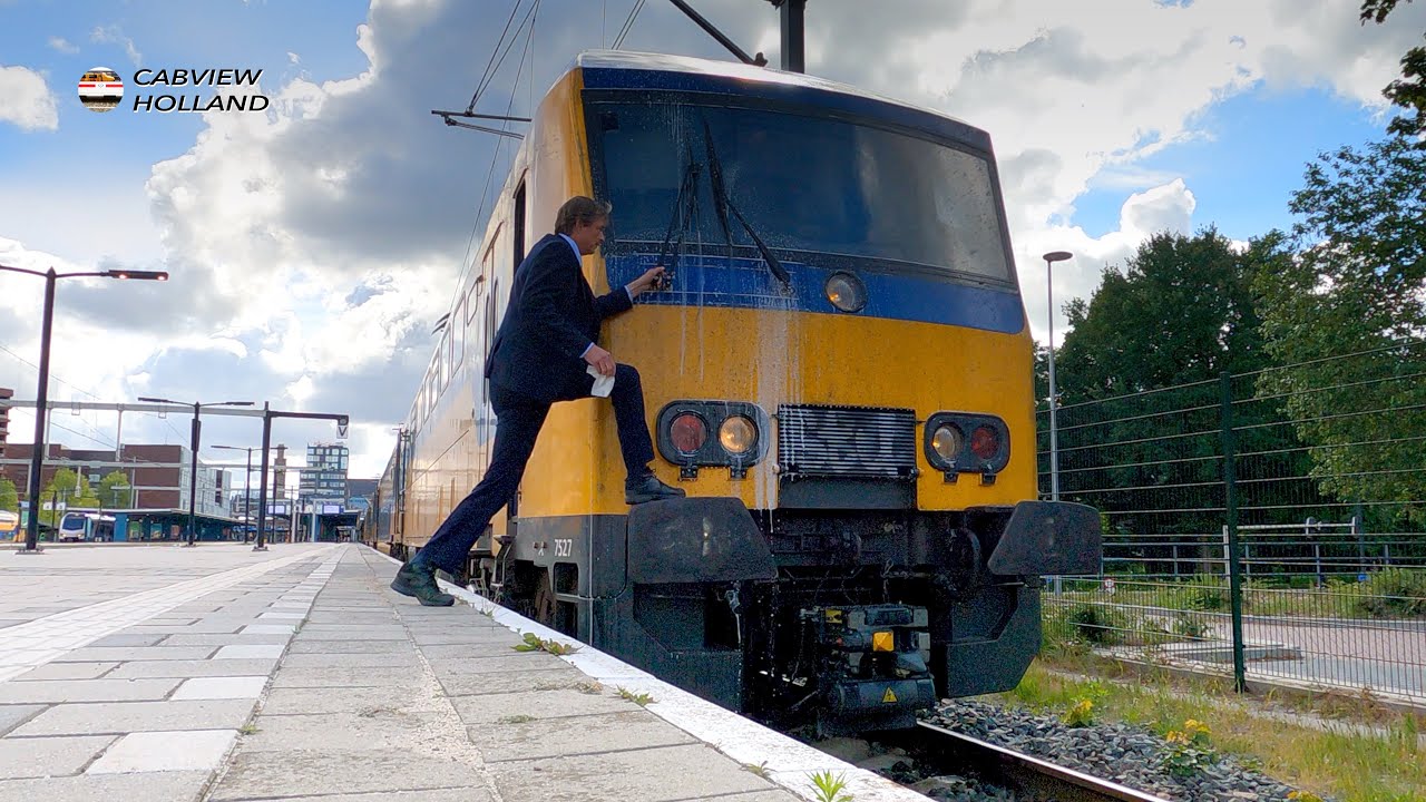 East-West Express: How to get a clear picture: Wooden train: Enschede - Schiphol - Hfdo DDZ 30/5/22