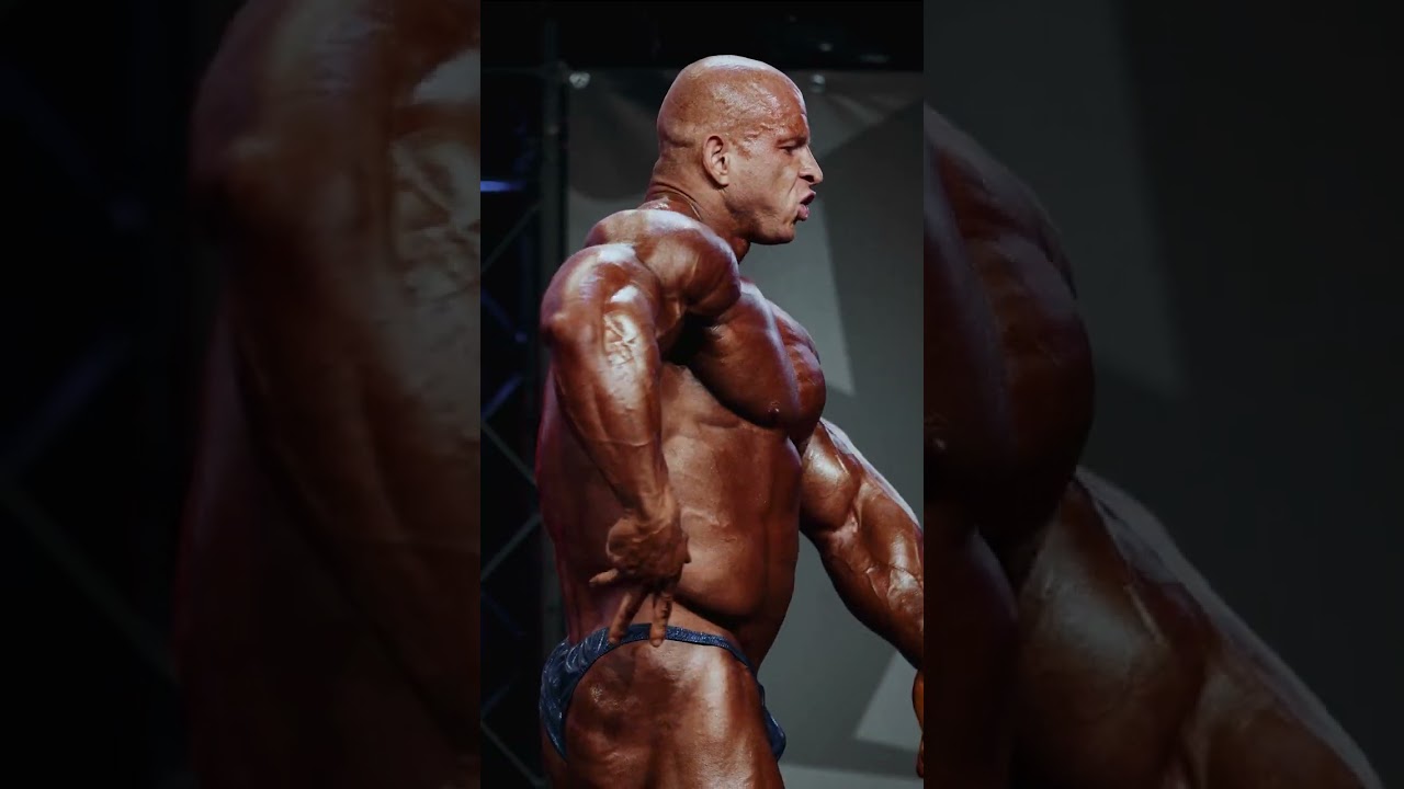 🌟Epic Stage Posing! 🏆 Michal Krizo's Sensational Performance at EVLS Prague 2023🚀 #FitnessShowdown 💪