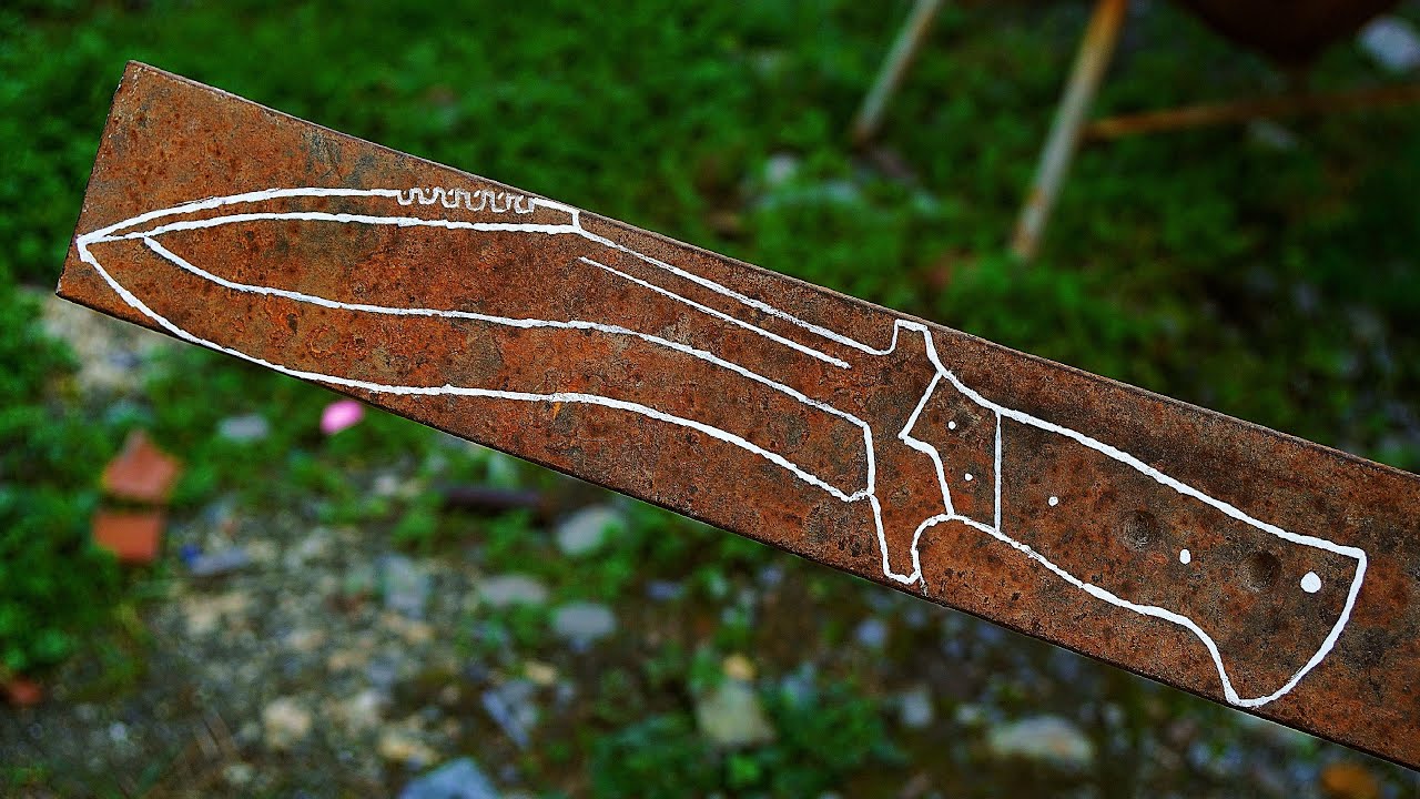 From Rusted Leaf Spring to Razor Sharp Kukri Knife