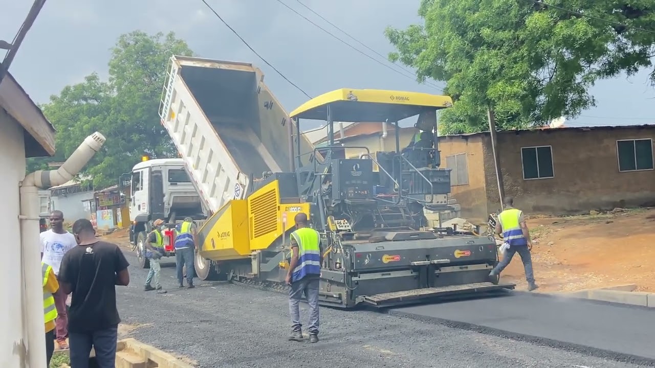 How roads are constructed (part 2). Subscribe for more 🙏❤️🤩🚜🦺