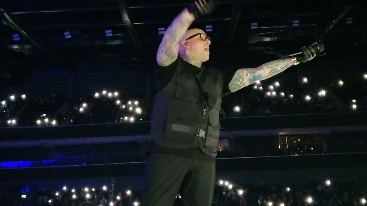 Bad Wolves - Zombie (The Cranberries cover) @ Nokia Arena, Tampere 23.10.2022