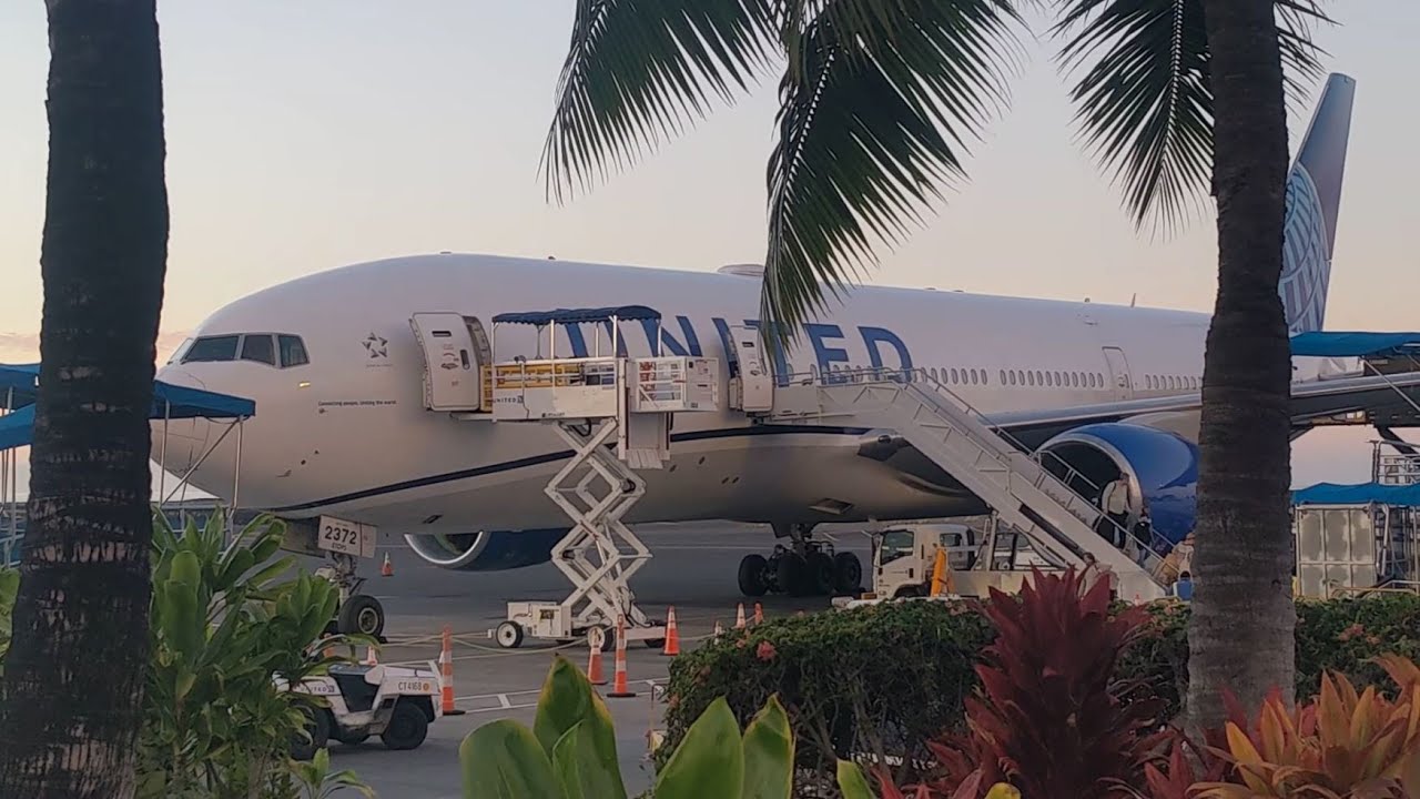 United 777 - Denver to Kona, Hawaii - Time Lapse / Trip Report