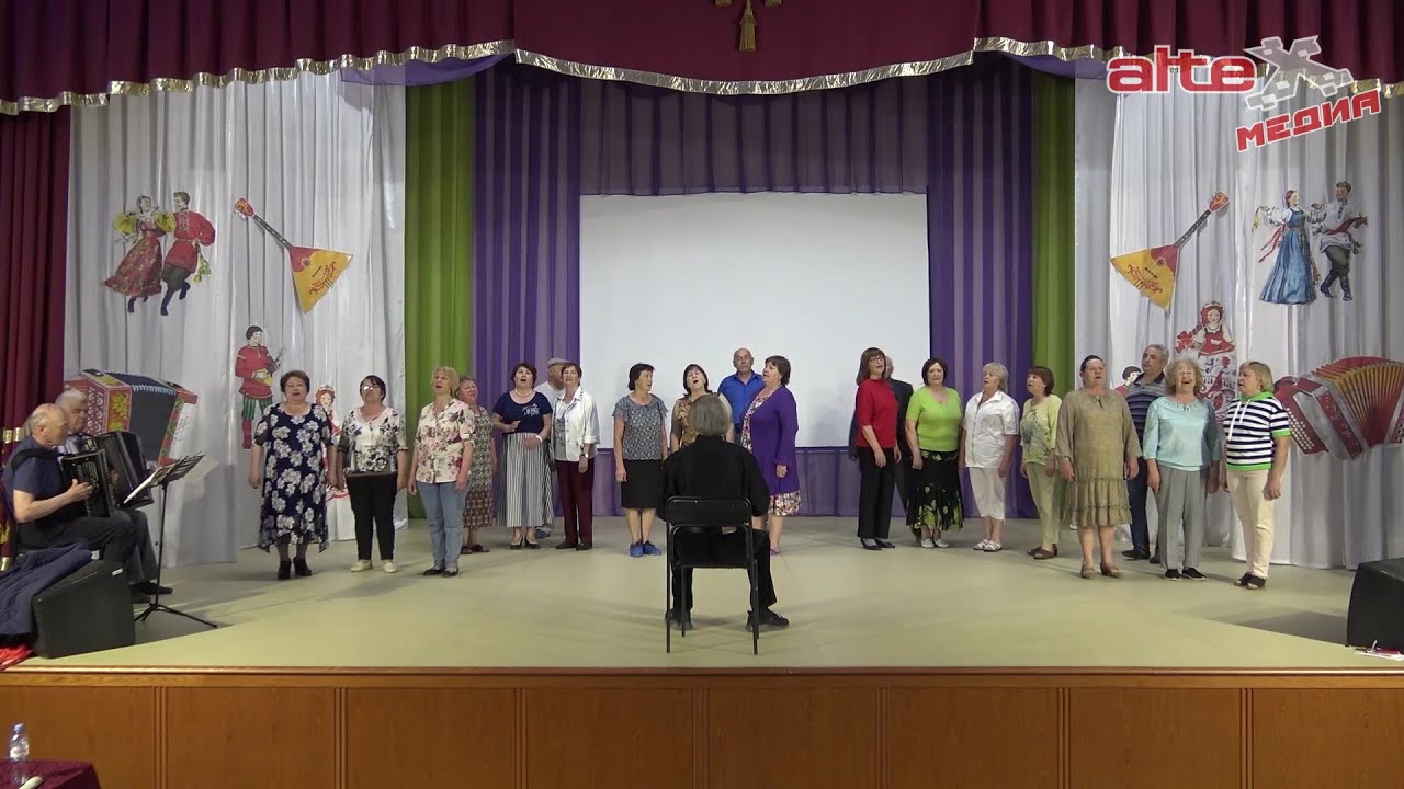 Покровский русский народный хор отмечает 85-летие