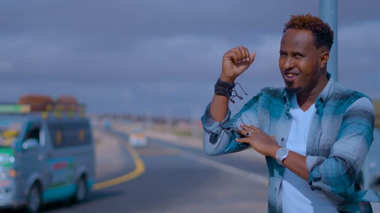 Maxamed Bakal Ciro Maxay Ka GOYN KARAAN-OFFICIAL MUSIC VIDEO 2023