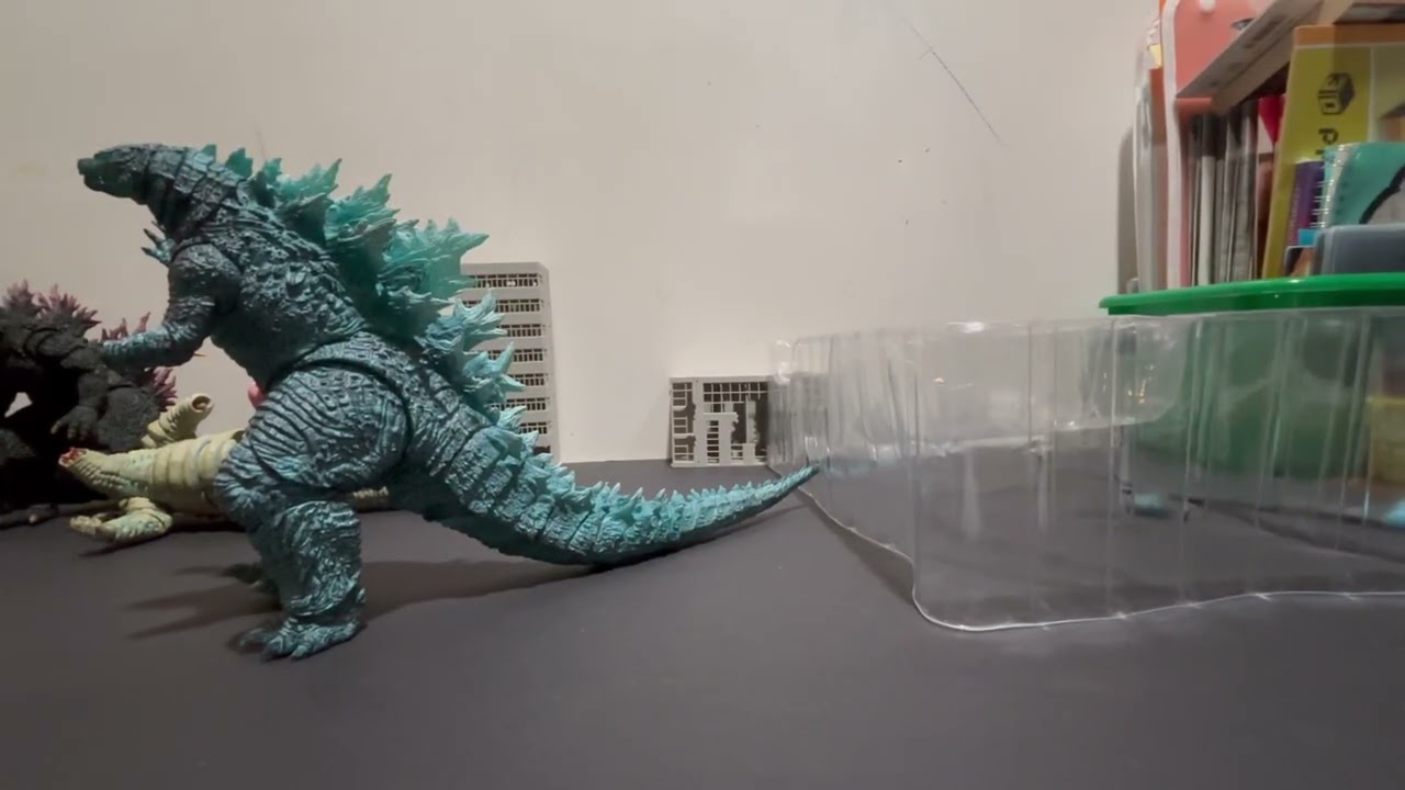 Unboxing the Hiya Energized Godzilla!