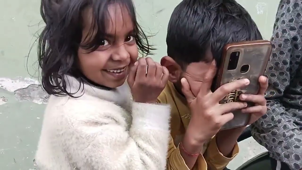 ये बच्चे बहुत हंस रहे हैं क्या हुआ ऐसा 👀😱🤣?