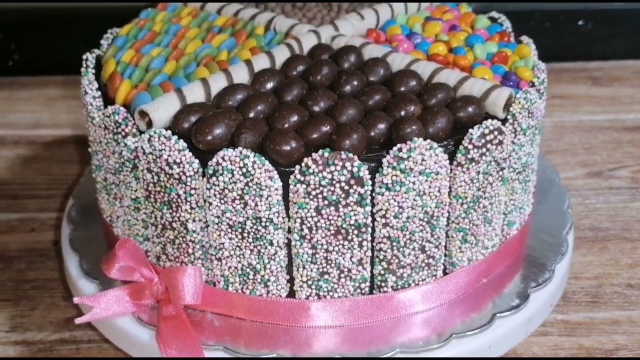 Como decorar una TORTA  DE GOLOSINAS🍬🍬/ CANDY 🎂 / CAKE