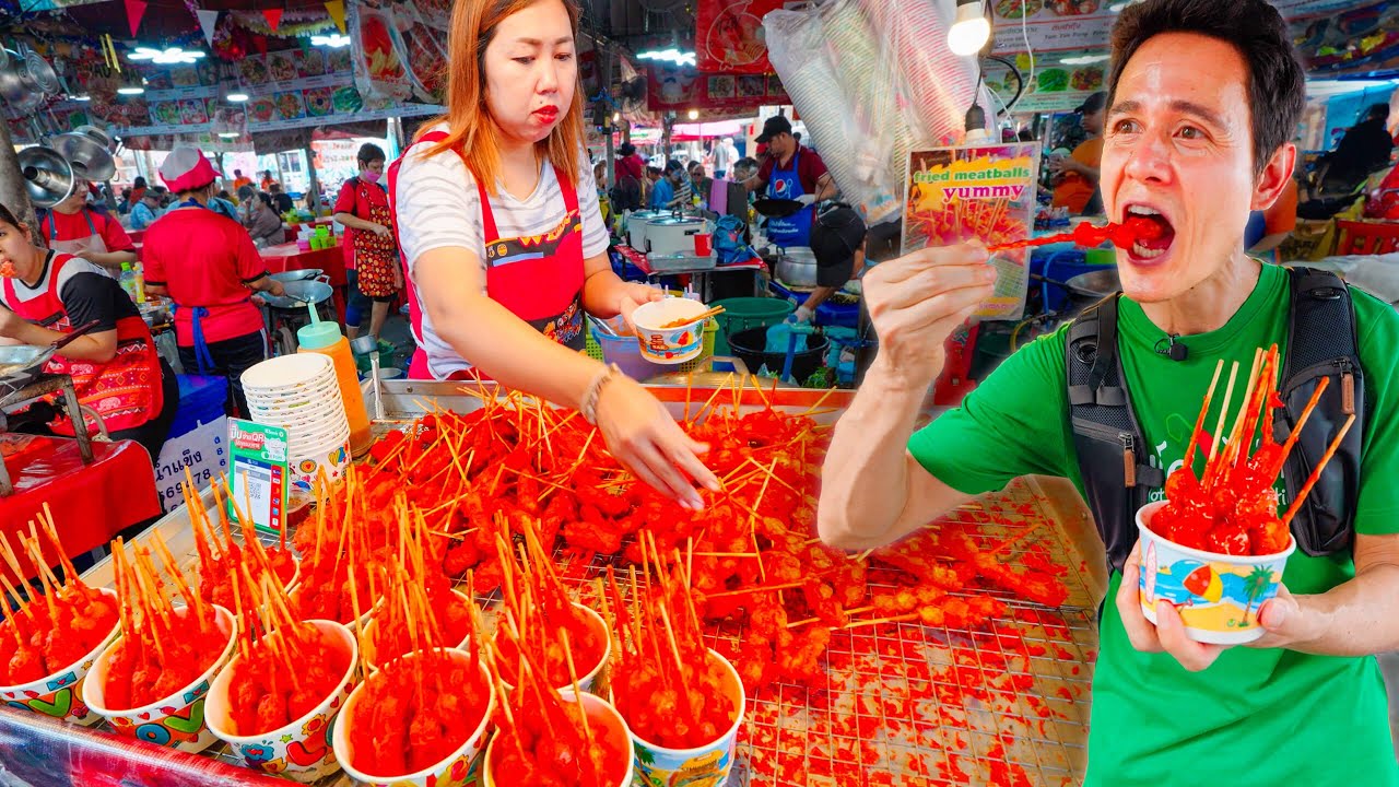 Thai Street Food Tour!! 🇹🇭 BEST FOOD at Chatuchak Weekend Market, Bangkok!