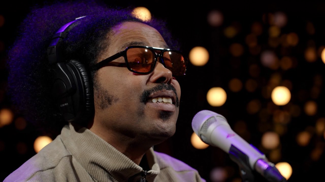 Alex Cuba - Dividido (Live on KEXP)