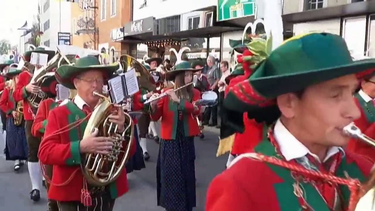 Osttiroler Landjugend zieht durch Lienz