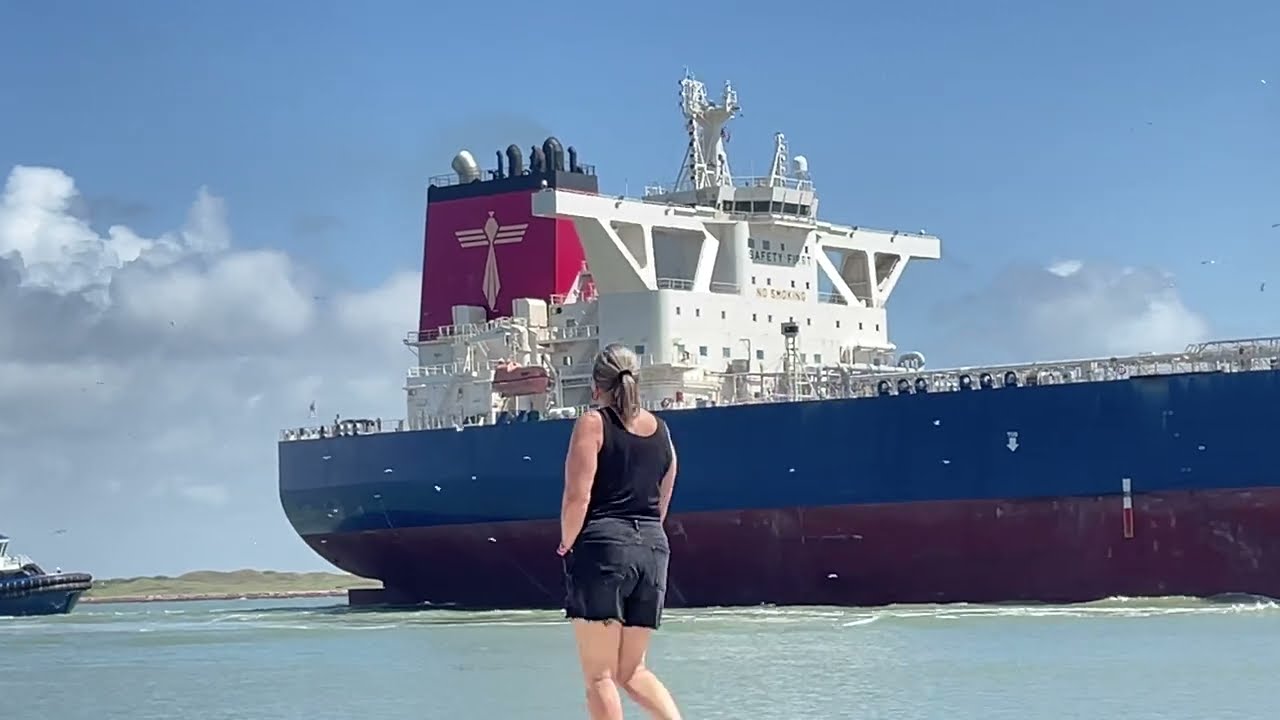 Port Aransas: Watching the Ships Roll in...