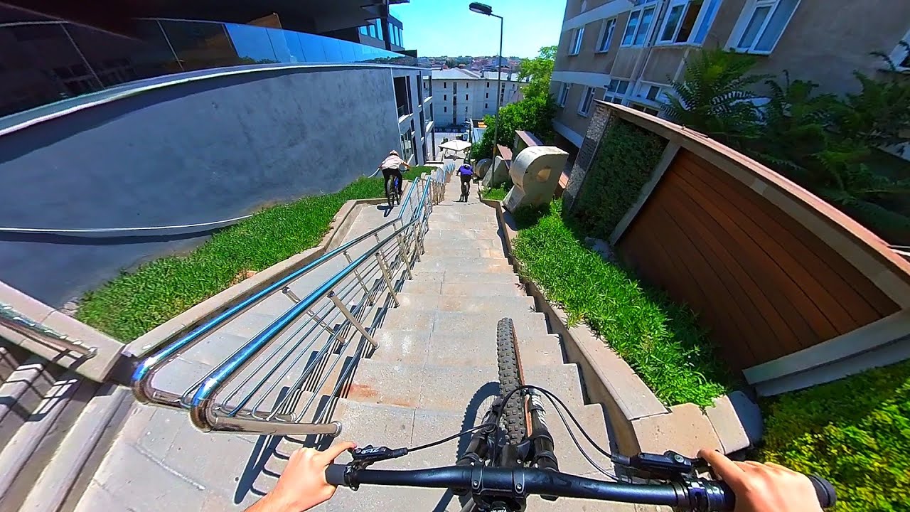 Urban Downhill Freeride Day / Uskudar
