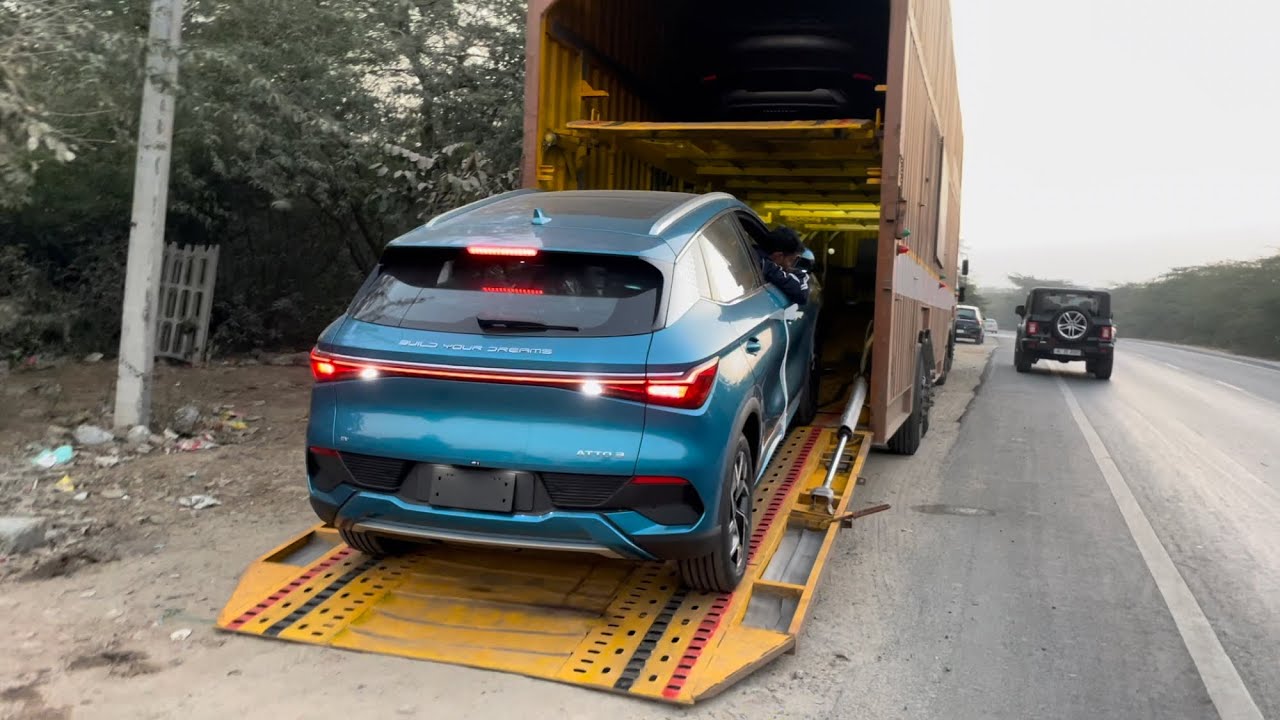 BYD ATTO 3 Unloading From Truck First Time On YouTube