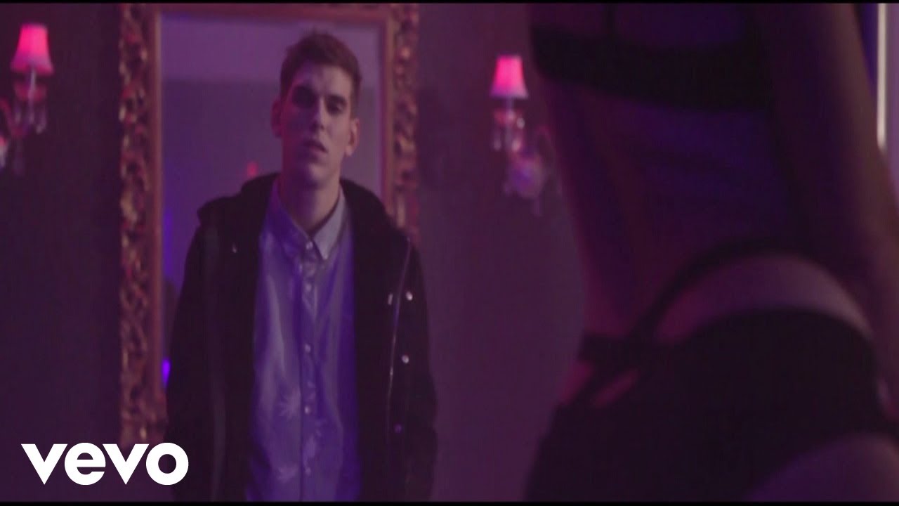 Biga*Ranx - Paris is a Bitch (Riddim by Telly)