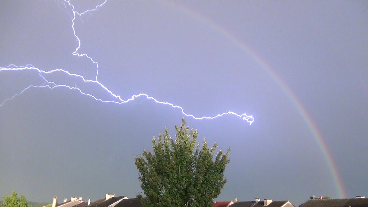 Zwaar onweer 23 juni 2016 in Halle (thunderstorm, regenboog, bliksems)