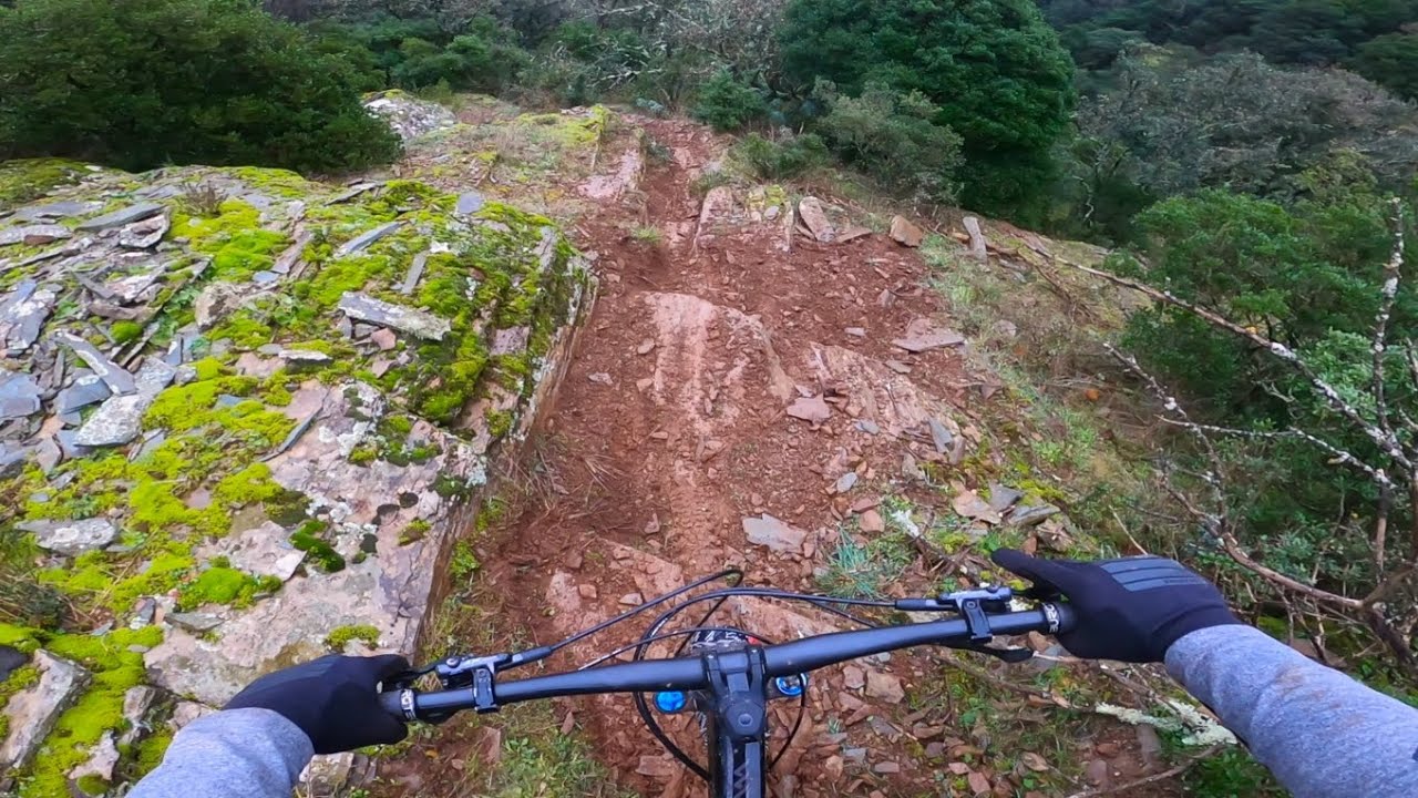 Enduro/Freeride les DH noires et les rouges du spot de Taussac/Le Pradal. Un petit paradis