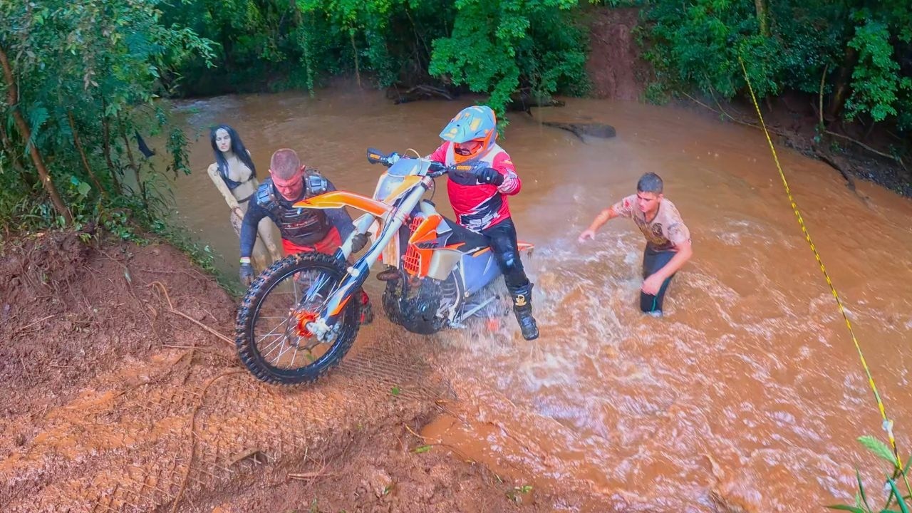 TEMPORAL NA TRILHA (LOUCURA) LAMA RIOS E DESAFIOS EM CAPINZAL SANTA CATARINA