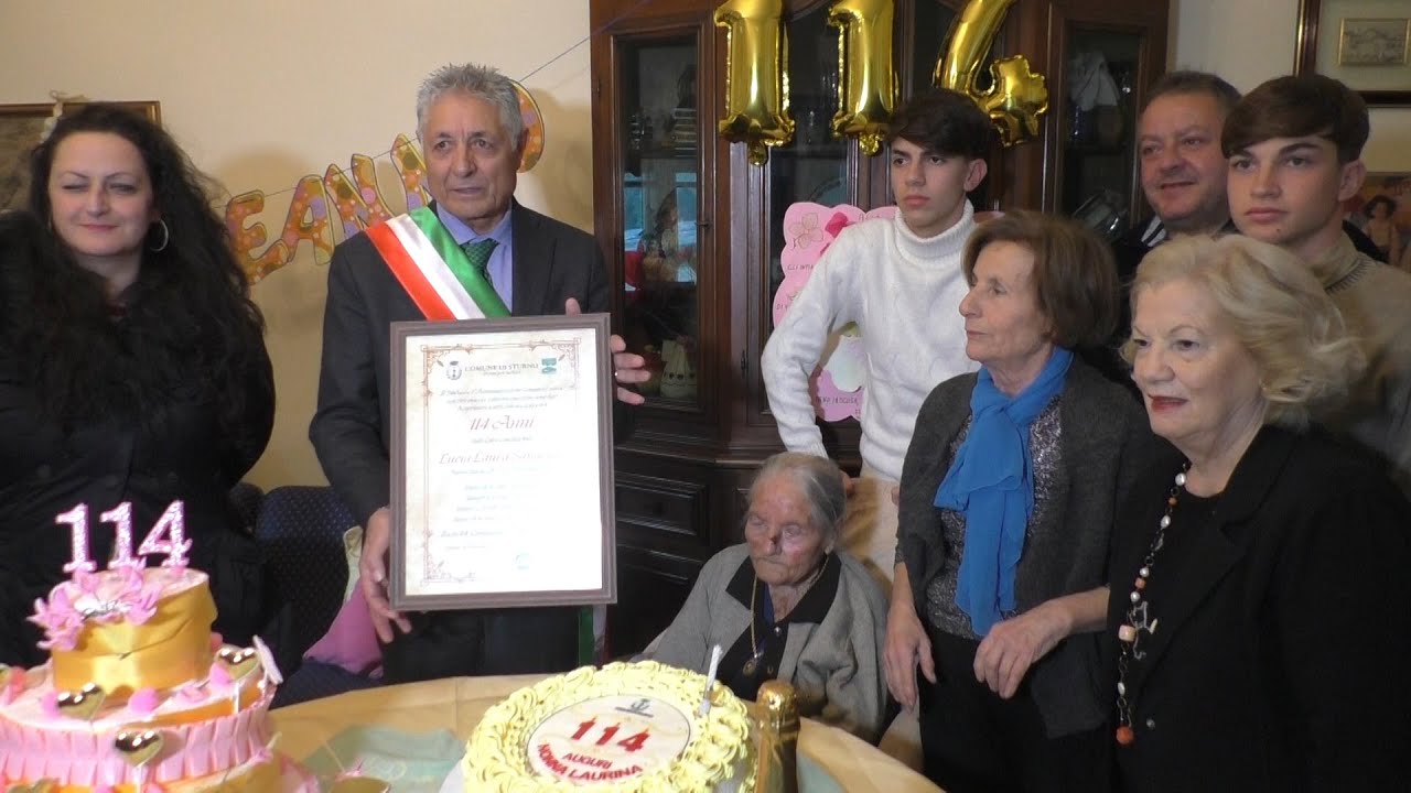 Sturno in festa per la nonna da record, i 114 anni di nonna Laurina. Il sindaco: E' storia vivente