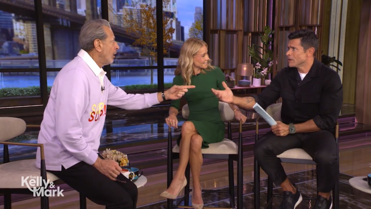 Jeff Goldblum Talks About Singing in 