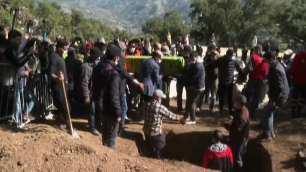 Marocco, l'ultimo addio al piccolo Rayan morto in un pozzo