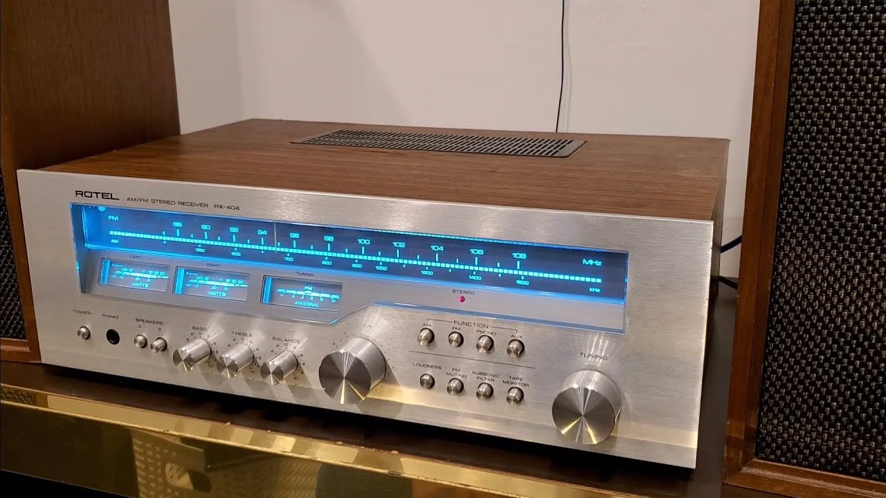 ROTEL RX-404 AM/FM STEREO RECEIVER (1979) with RS-835 SPEAKERS, MADE IN JAPAN.