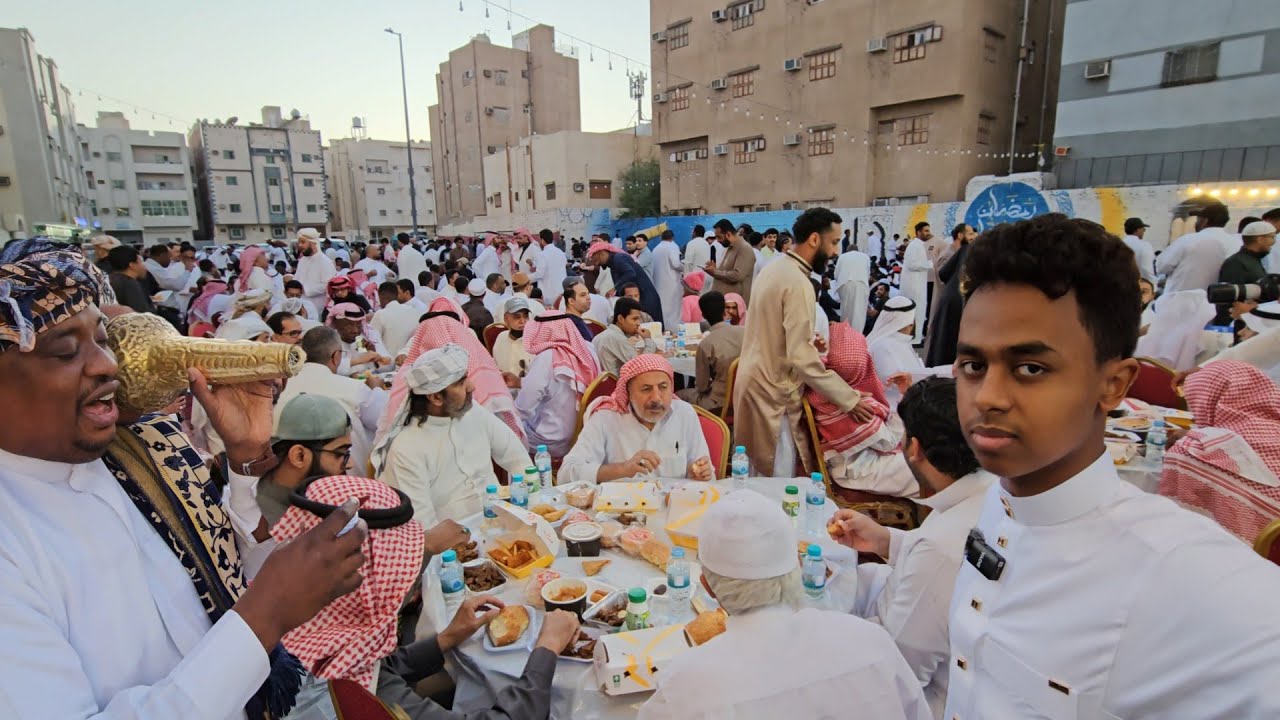 الإفطار الجماعي في حي النصر🌙جمال ومحبة أهل المدينة المنورة غير🇸🇦✨️