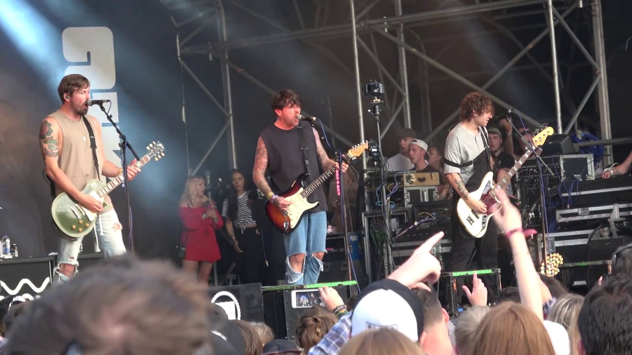 Lower Than Atlantis - Get Over It (live at 2000trees festival - 8th July 17)