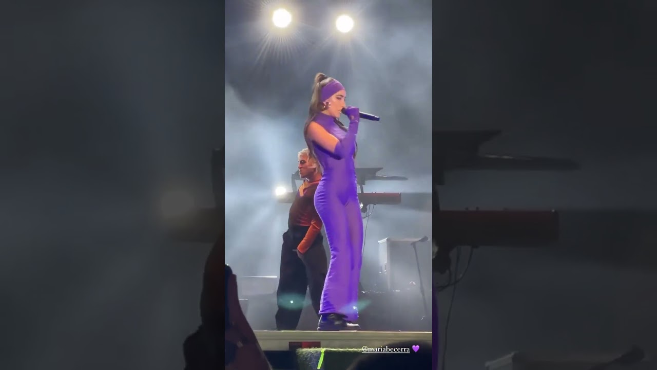 Maria Becerra - Automático (Tenerife España) 🇪🇸 