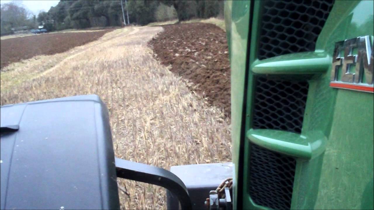 Fendt 826 Ploughing 2012