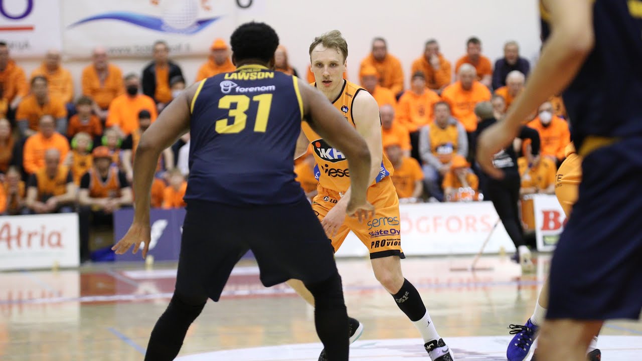 Top 10 syötöt | Karhu Basket 2021 - 2022