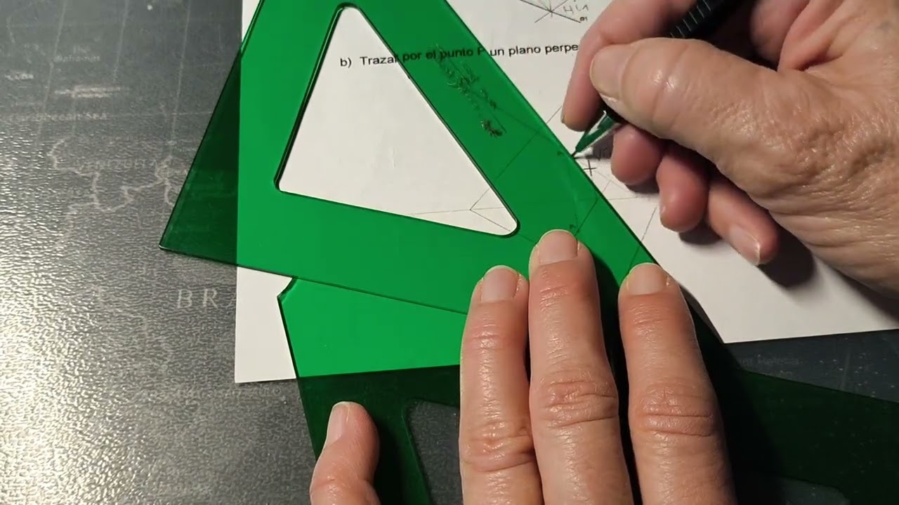Perpendicularidad en Sistema Diédrico. Dibujo Técnico II. 