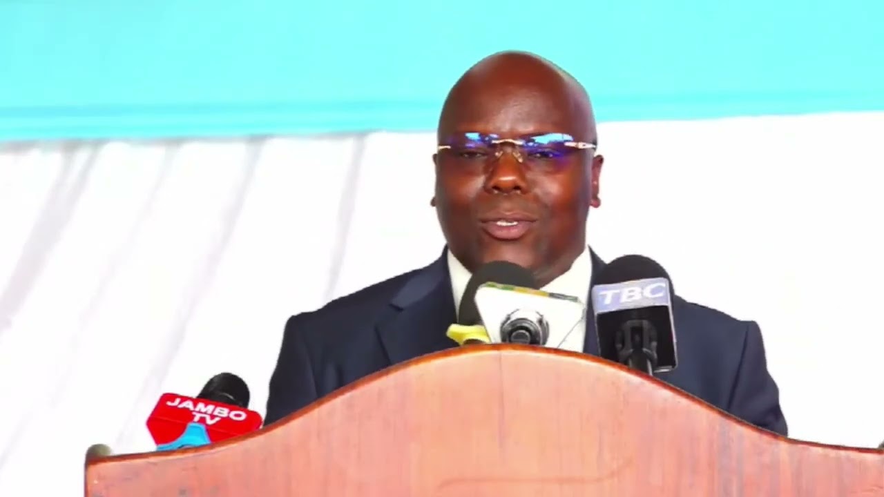 WAZIRI HOMERA: TUPO HAPA KUFANYA KAZI.