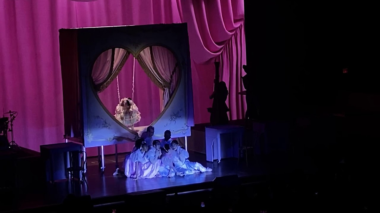 Show and Tell - Melanie Martinez / K-12 Tour