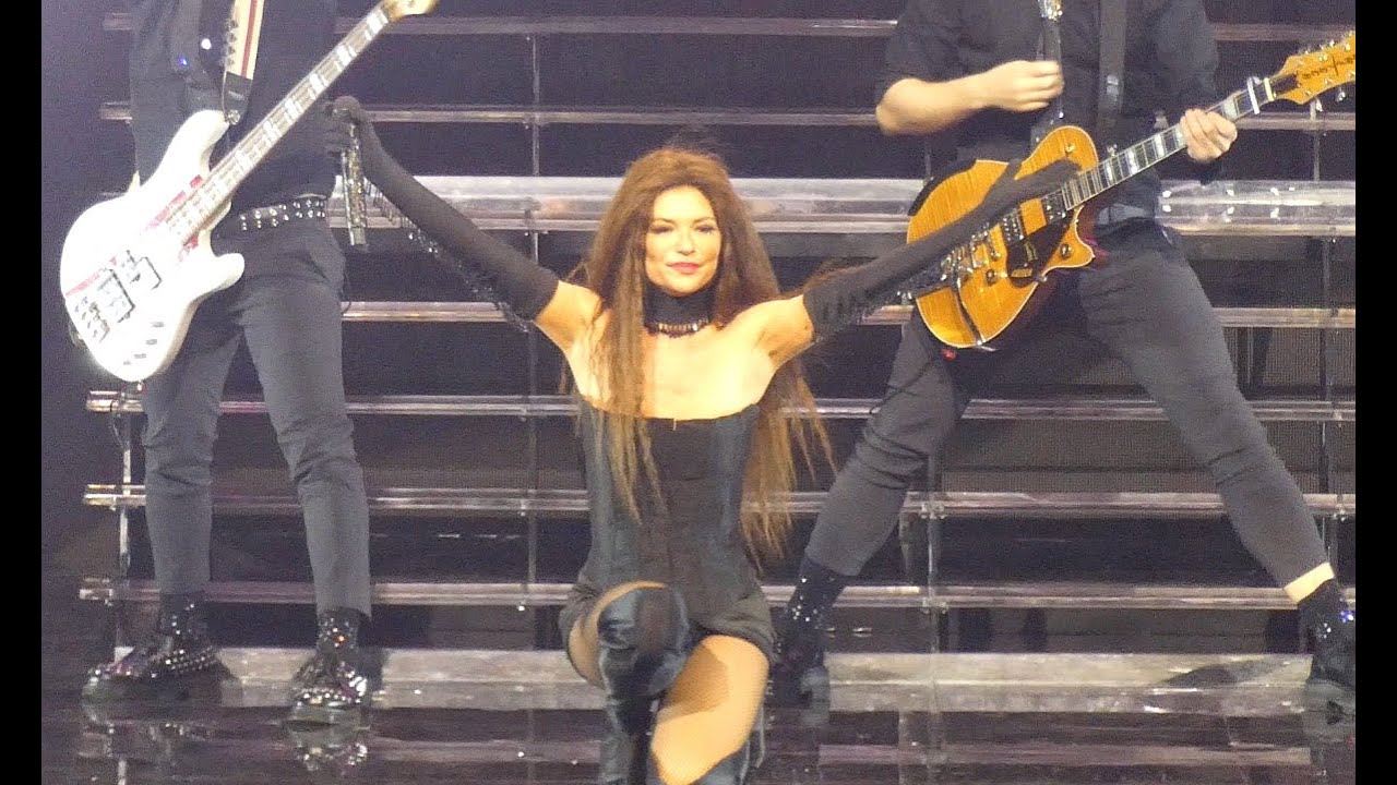 Shania Twain - Man! I Feel Like a Woman! - Live from The Queen of Me Tour at Madison Square Garden