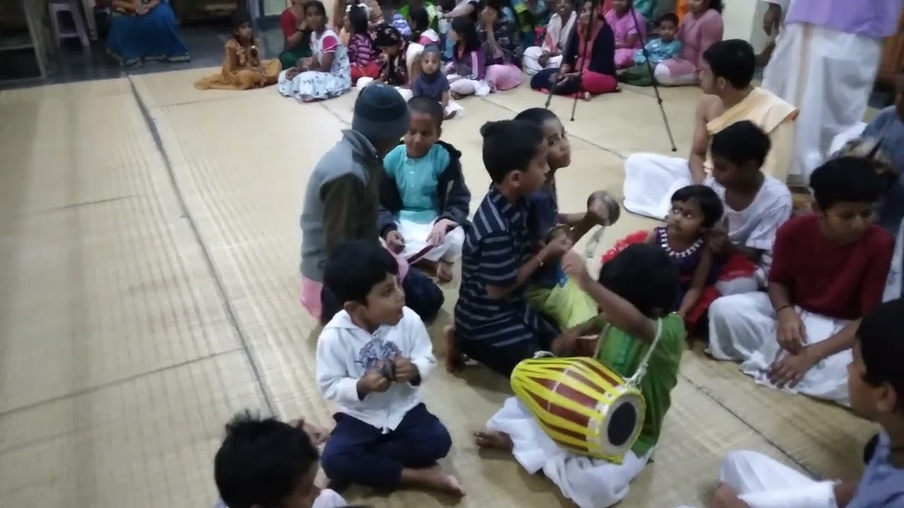 kids of Mridigula Rishikula and Pragna Vikas Vidyalaya