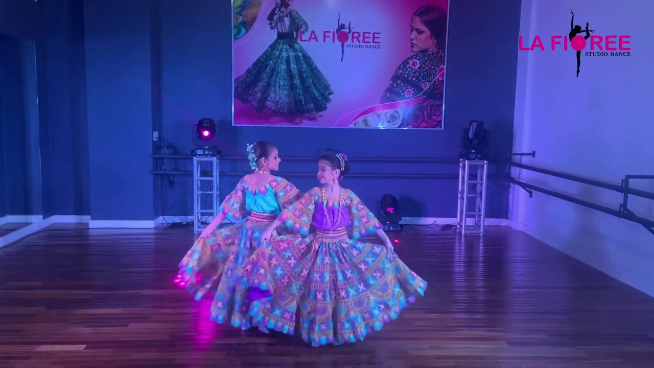 Isla Sakã  - Danza Paraguaya