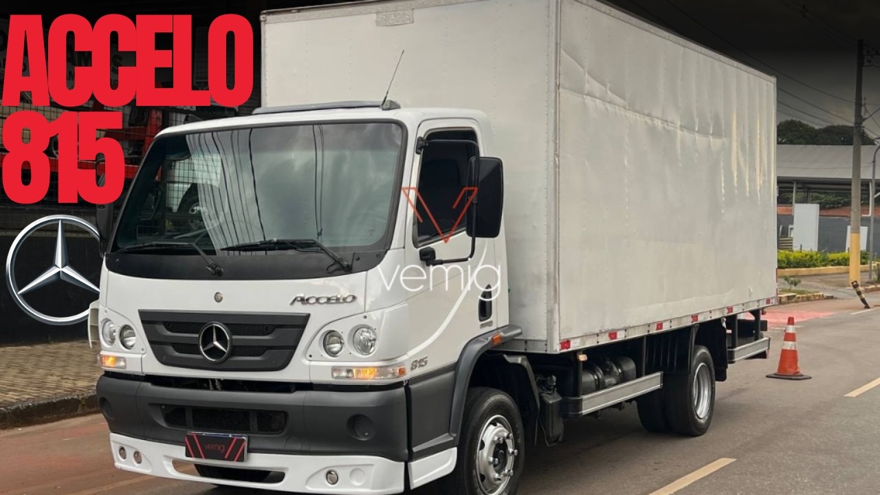 Apresentação em detalhes de um Accelo 815 2014 baú - Preço no Site