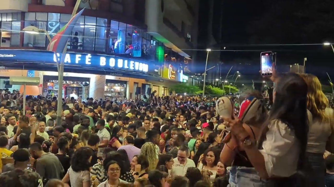 Calle de la Salsa Cali, Boulevard del Rio Cali