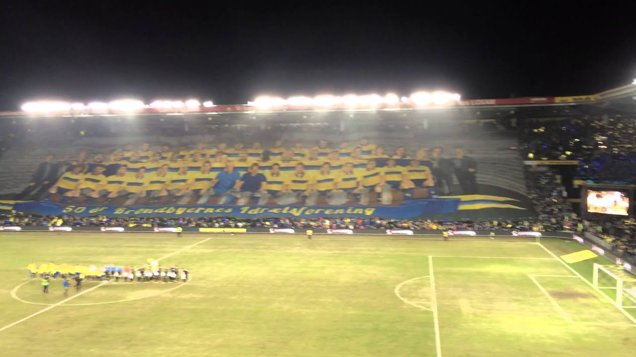 Brøndbytifo på banen til Brøndbys 50 år's fødselsdag,