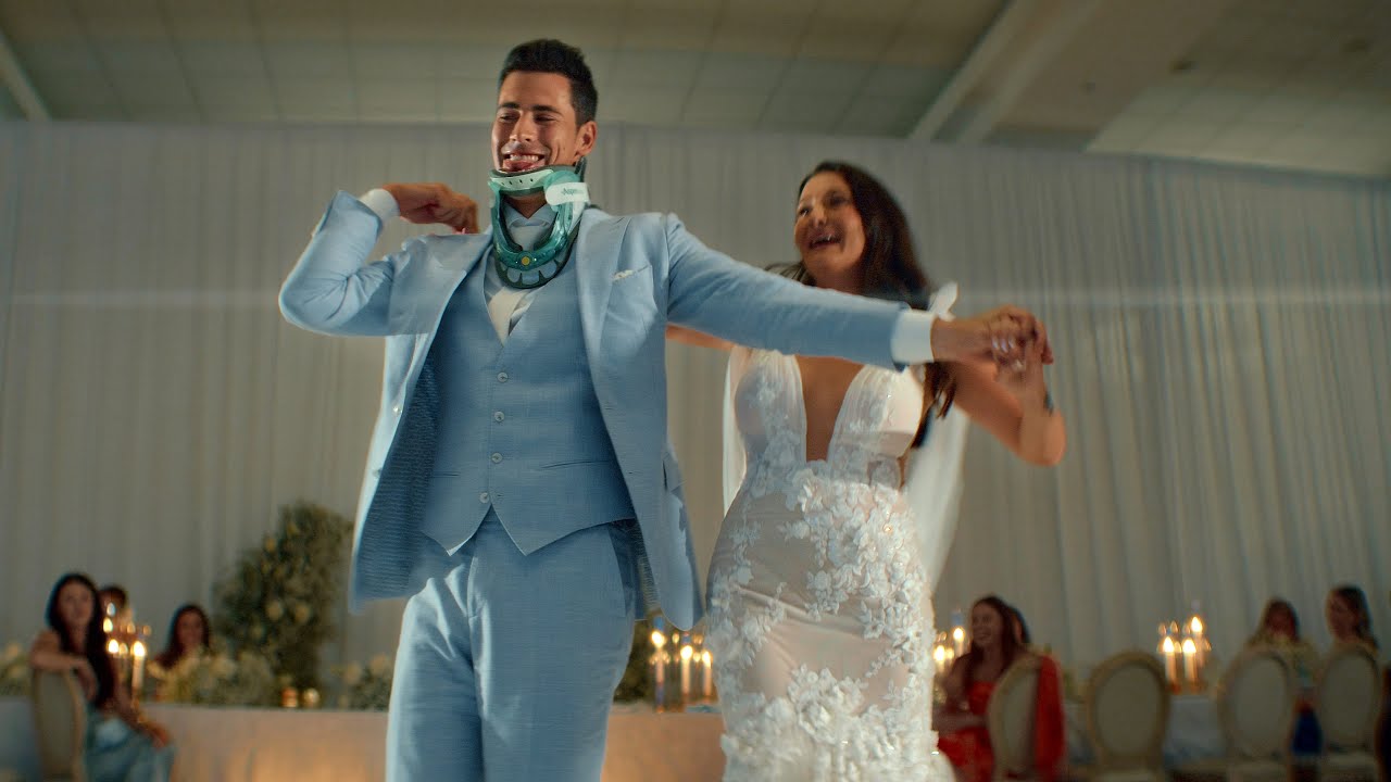 He had Emergency Spinal Surgery 3 Weeks Before Their Wedding | Bay Harbor Yacht Club Wedding