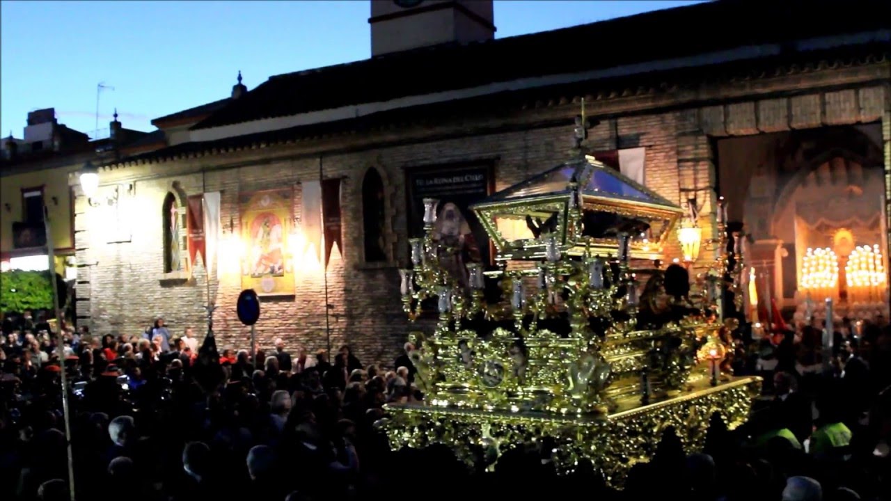 Salida del Stmo. Cristo de los Remedios de Castilleja 2016