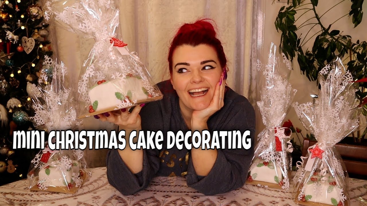 Mini Christmas Cake Decorating  / Vegan Recipe / MoggyBoxCraft