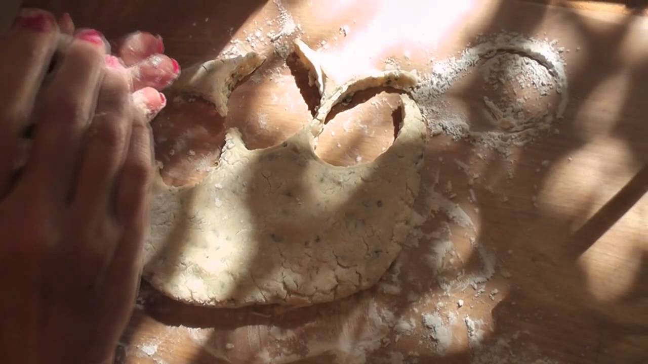 How-To: Gluten Free Chive Biscuits ~ A Gluten Free Gigi Recipe
