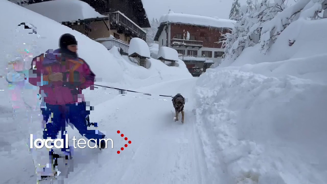 Abetone sommerso dalla neve: più di due metri, camminata