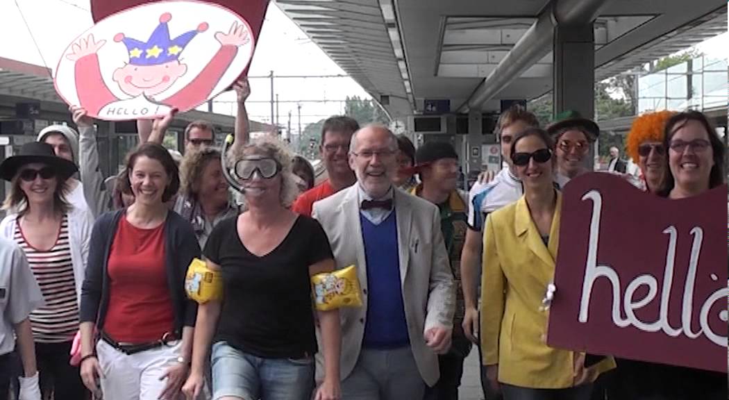 Leerkrachten van het Sint-Jozefsinstituut Handel en Toerisme verrassen 6des en 7des met lipdub!