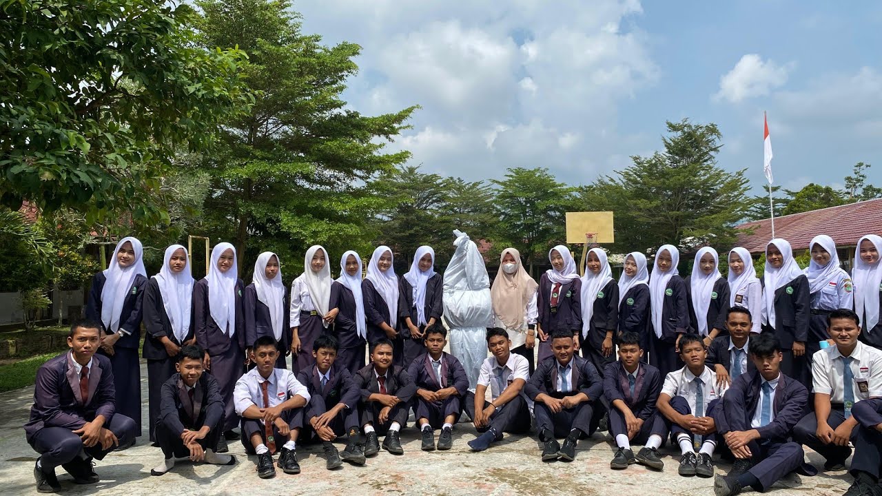 PRAKTEK TATA CARA MENGKAFANKAN JENAZAH|| SMAN TUGUMULYO 