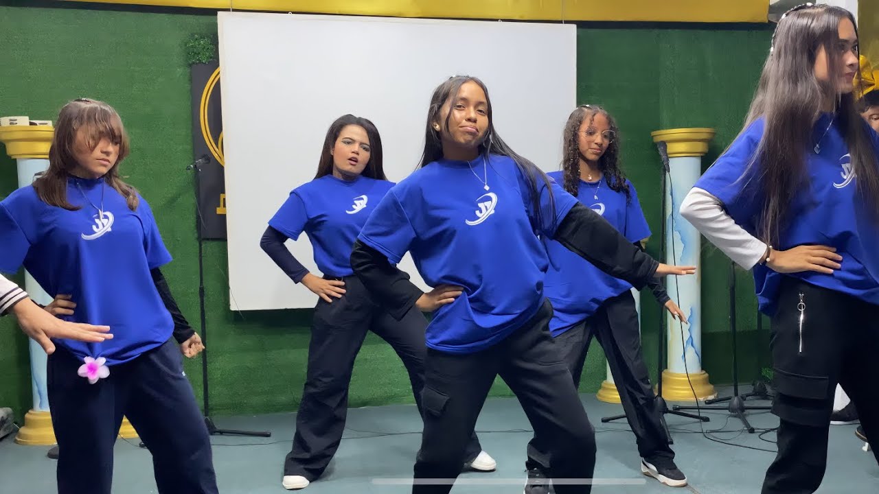 Coreografía Jóvenes Inspiradores Servicio Hablar Se Presta