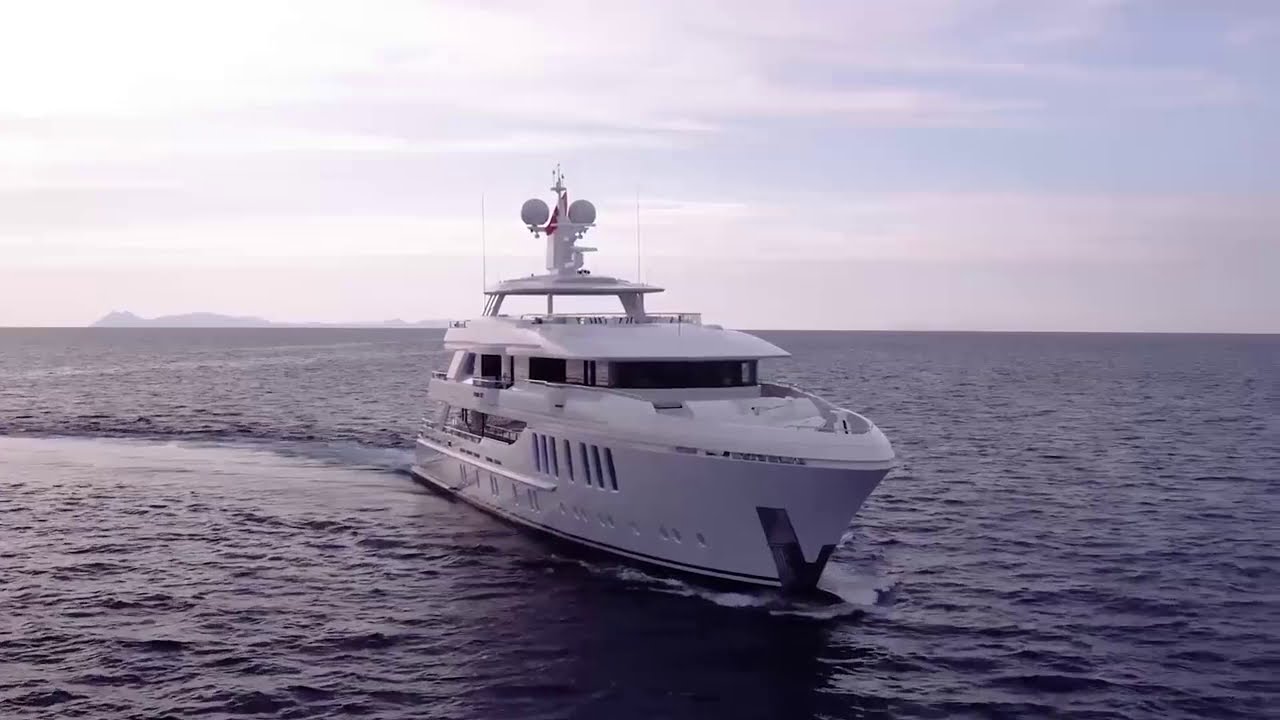 Liquid Sky 47m / 155' - CMB Yachts